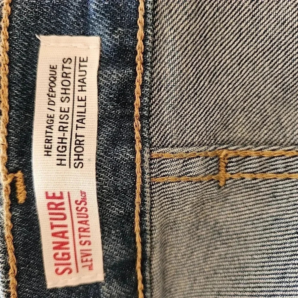 Signature by Levi Strauss  & Co. High Rise Plus Size Heritage Denim Shorts 26W. - Picture 14 of 16